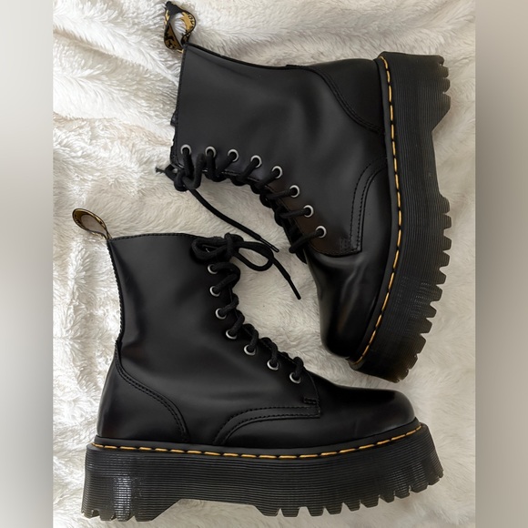 Dr. Martens Jadon Boot Smooth Leather Platforms | Mens 6 / Womens 7.5 | - Picture 2 of 10